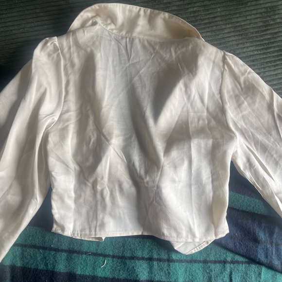 Ivory blouse - Picture 5 of 5